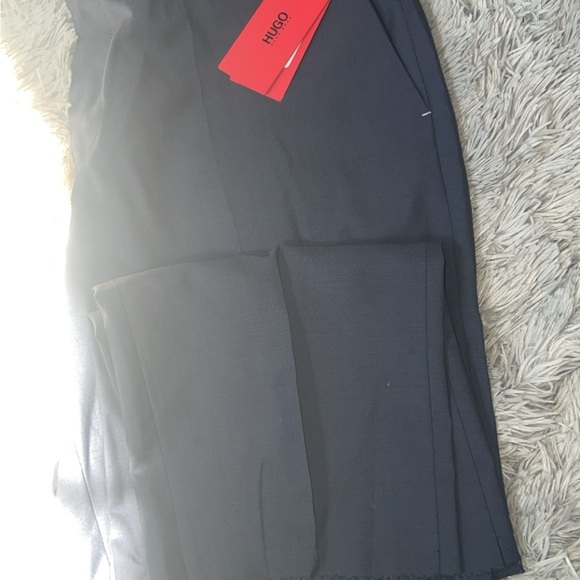 Hugo Boss Slim fit pants 💯 - Picture 4 of 11